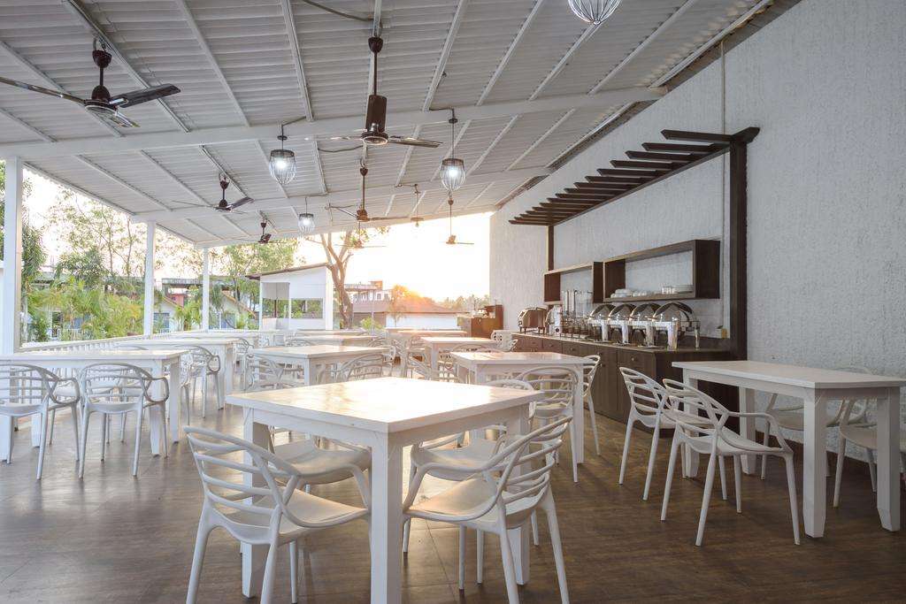 White Woods Resort & Spa Image