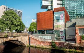 5r9swbsnoqh8sewia6zo4fnogahn 1618657575 shutterstock 1870810615