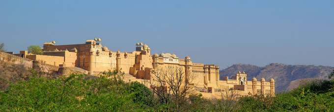 Distant view of Amer Fort