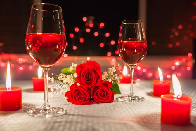 Enjoy a romantic dining experience in Mumbai