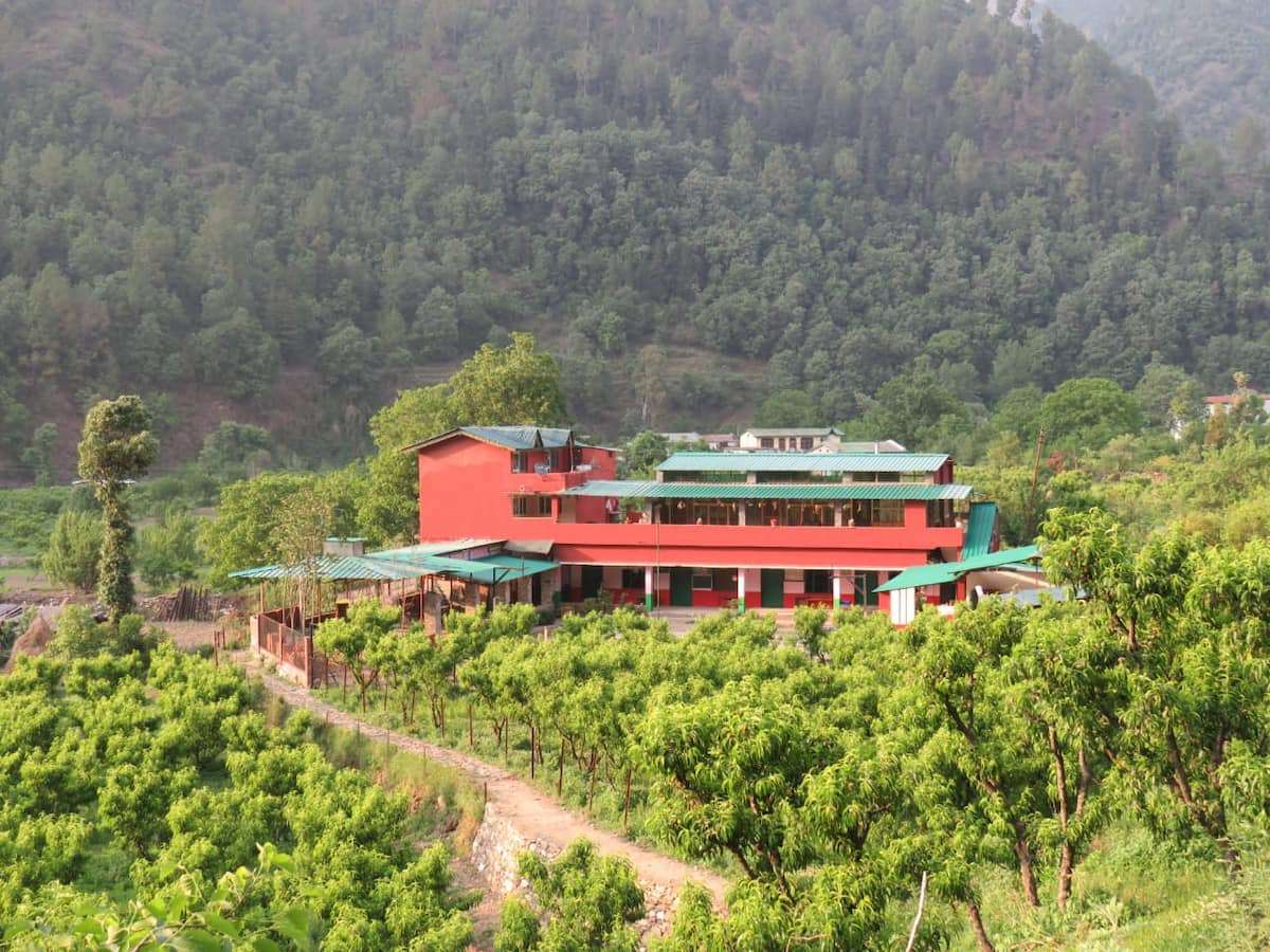 An Offbeat Homestay Amidst Scenic Mountains near Nainital