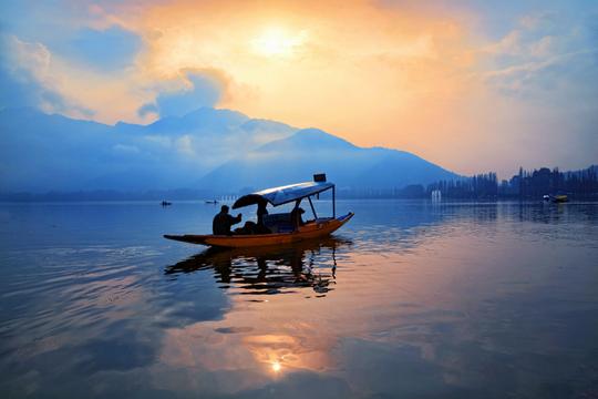 Cheapest Tour Package For Kashmir Image