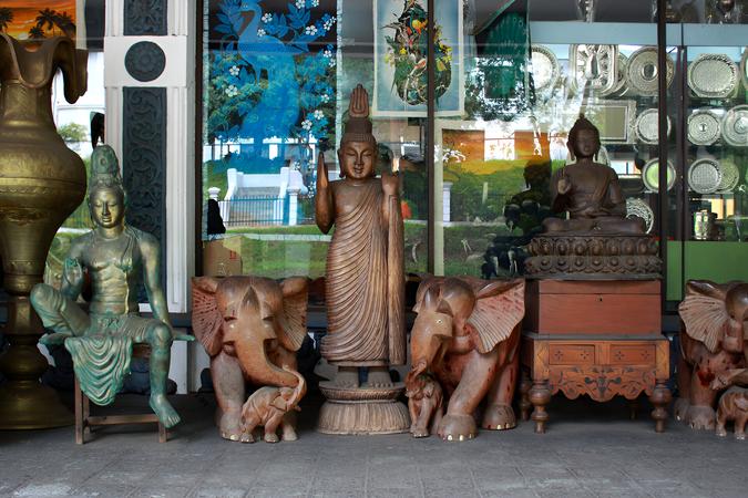 Kandyan Arts & Crafts Industrial Center