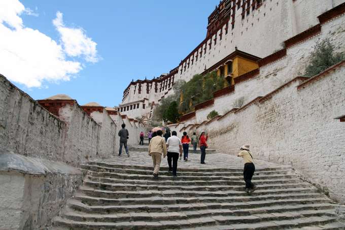 15 Days Lhasa to Ancient Kingdom Tour of Tibet