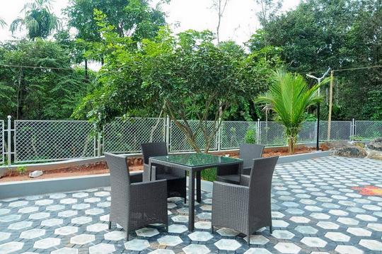 An exclusive stay into the woods near Chikmagalur Image