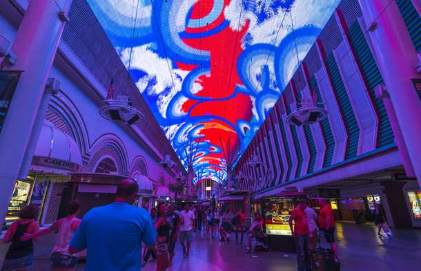 Enjoy the nightlife of Las Vegas on a bus tour