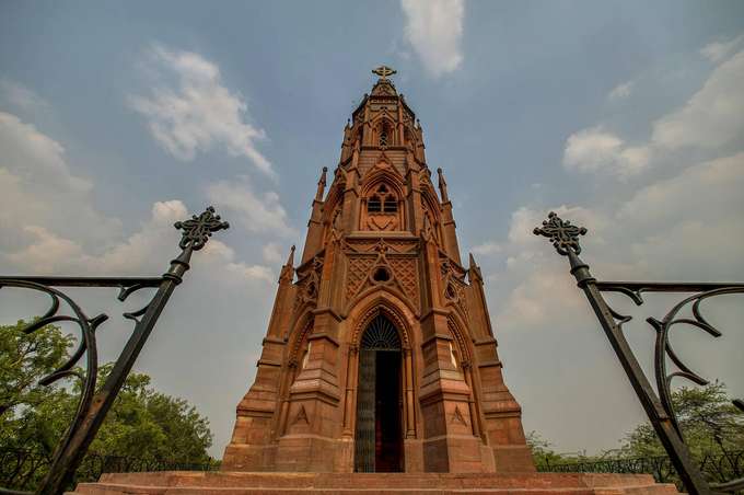 Visit the historic Mutiny Memorial on the Northern Ridge walking tour along with other attractions