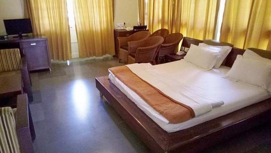 Aalloa Hills Resort Image