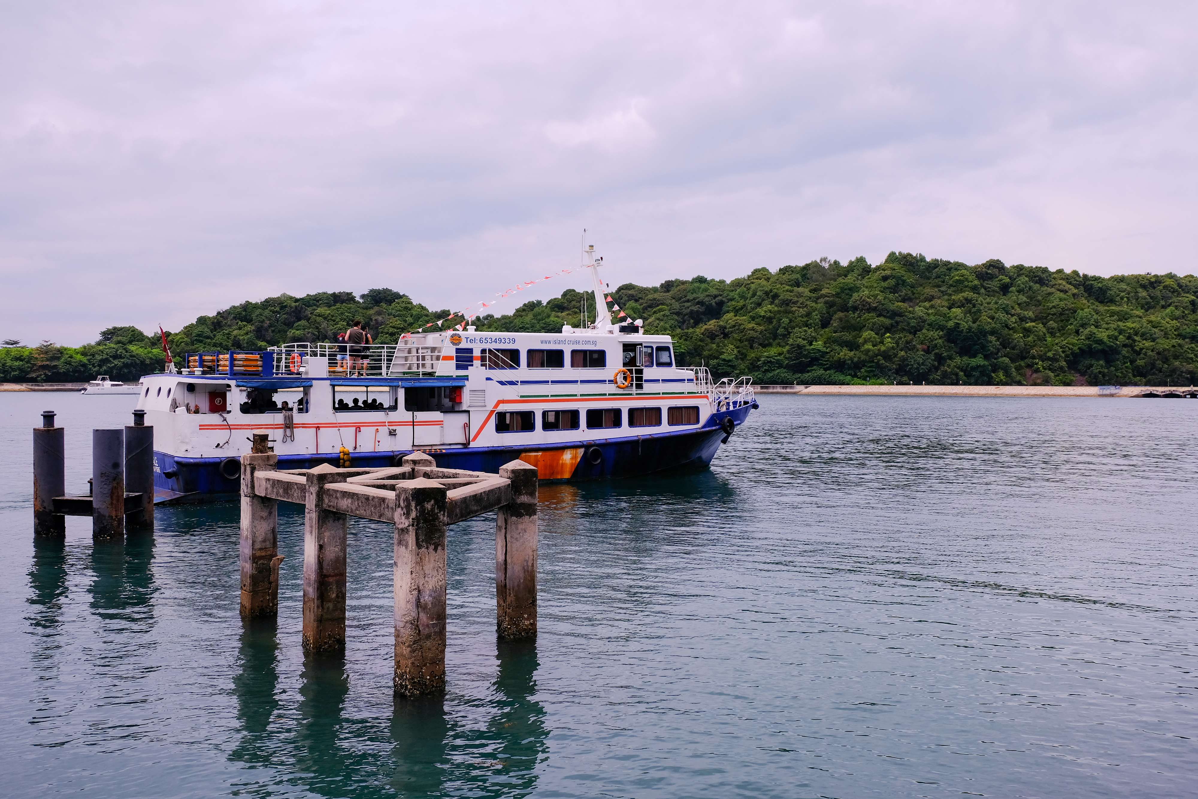 Begin the journey to three islands of Singapore City