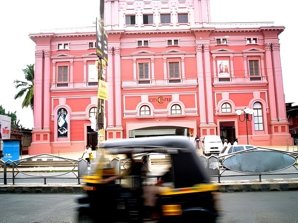 The Fort Road Market