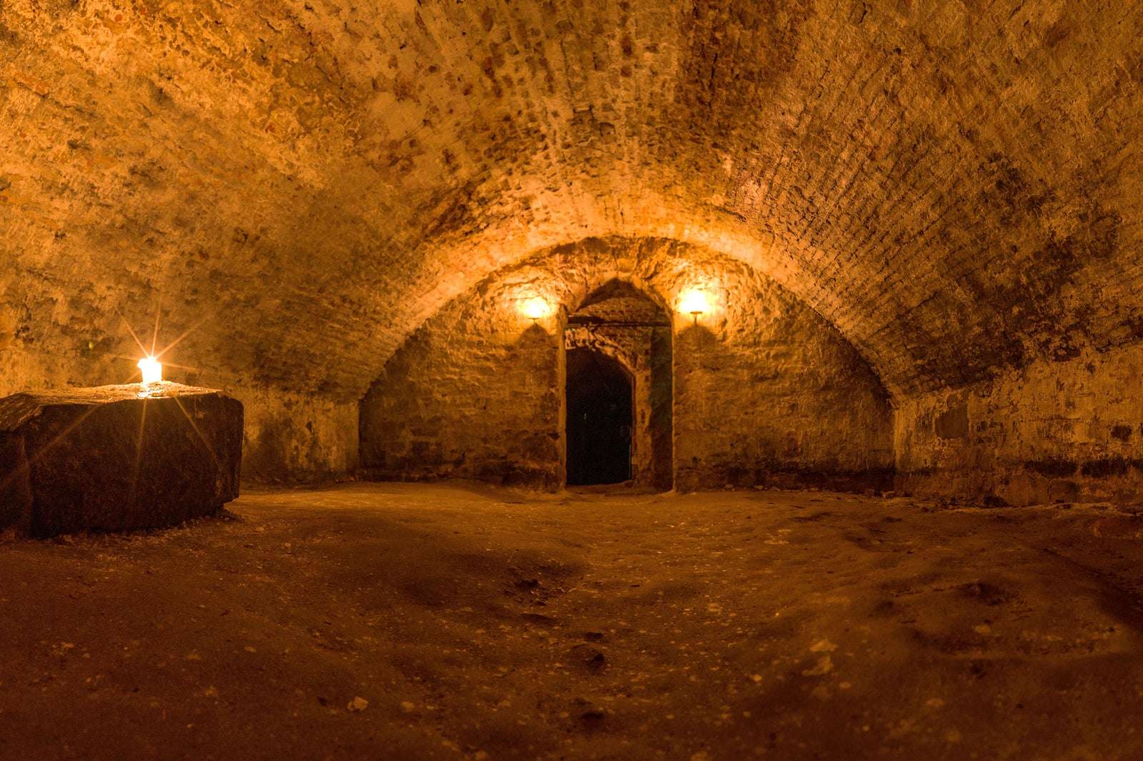 Welcome to the Underground Vaults of Edinburgh