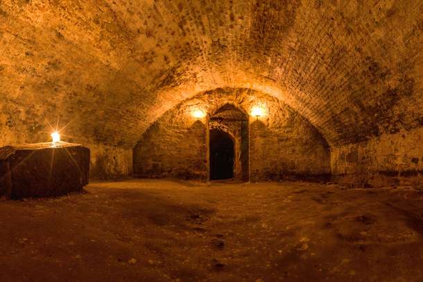 Welcome to the Underground Vaults of Edinburgh