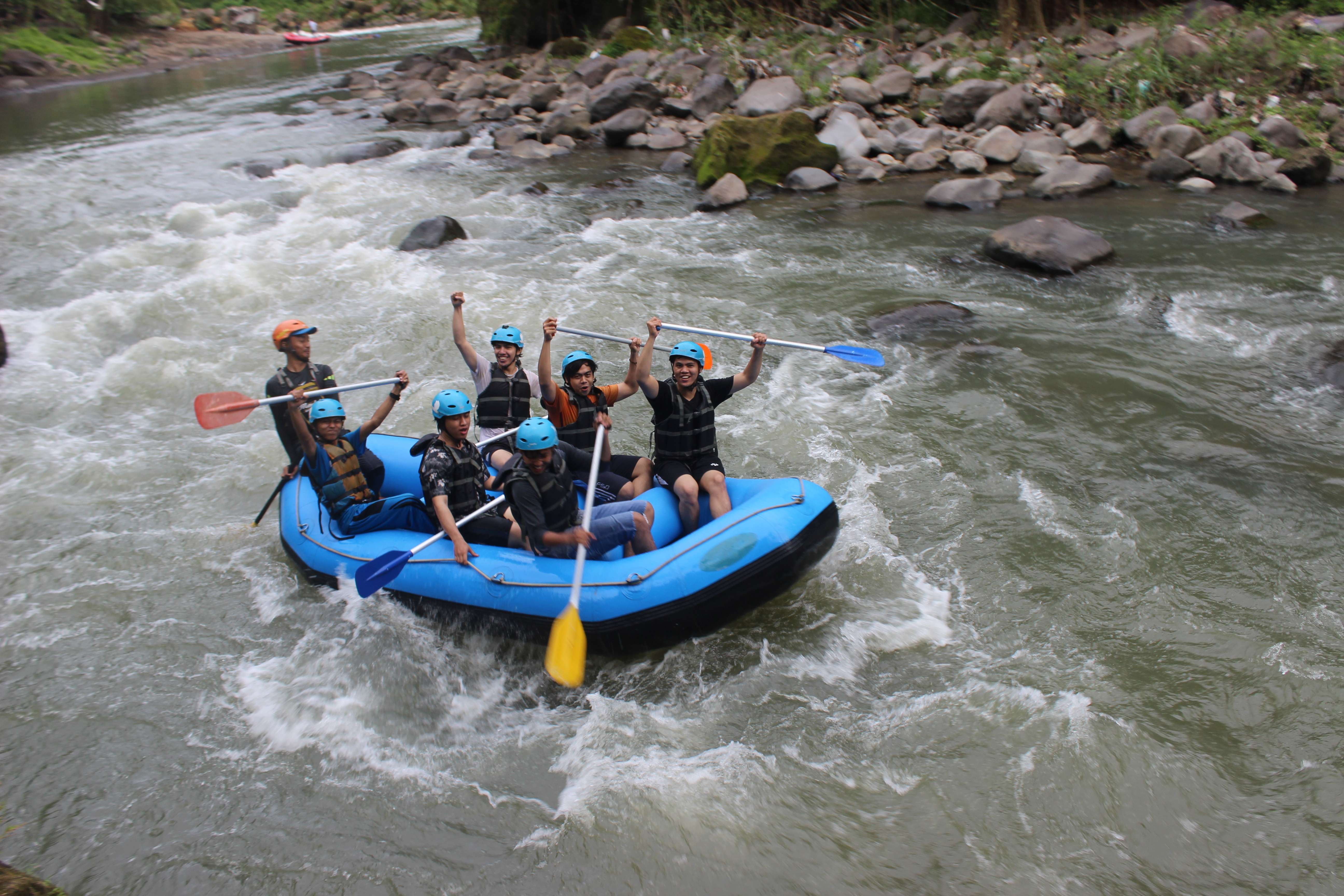 Rafting at Lidder River