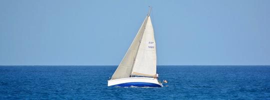 Sunset Sailing At Dona Paula Image