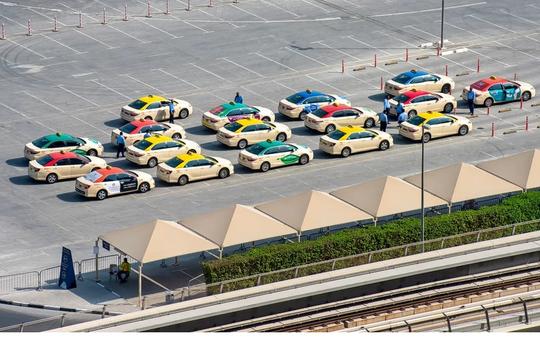 Dubai Airport Transfers Sharing Pickup Image