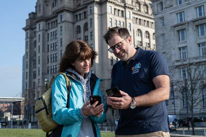 Experience iconic places of Liverpool city center with a professional guide
