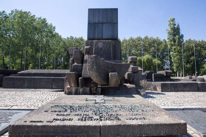 Monument in Auschwitz Birkenau