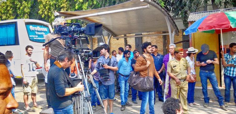 Take a Half Day Tour to Bollywood