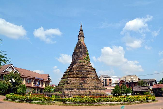 Black Stupa (That Dam)