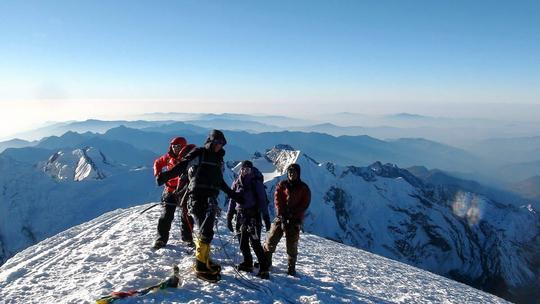 17 Days Trek to Singu Chuli Peak Image