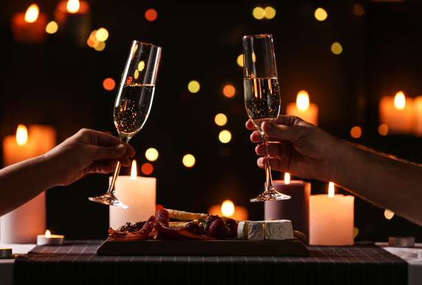 Get a romantic dining experience in Mumbai