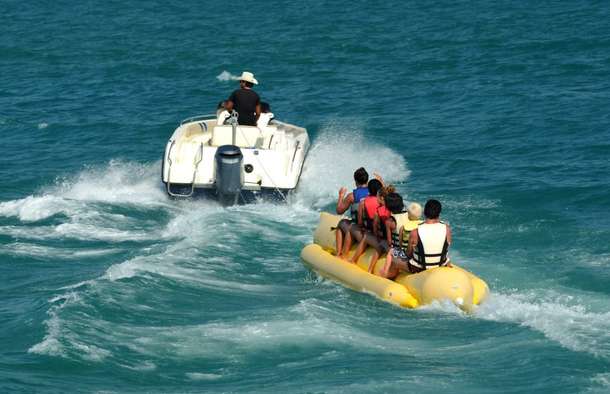 8iwvqzaylxkvpk3d98q8bw9sca1h 39451 banana boat riding goa india 960