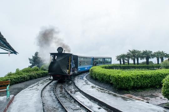 Darjeeling Sightseeing Tour Image