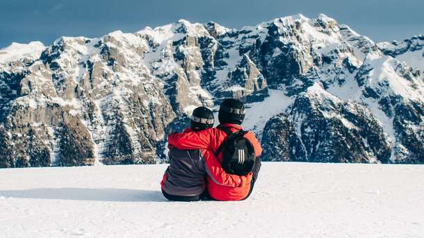 Spend moments together in snowy valleys of Kashmir