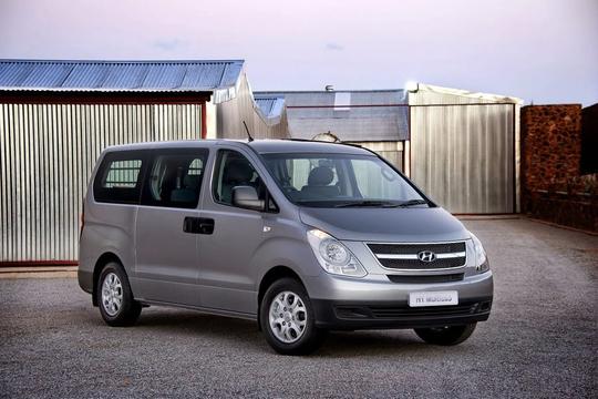 Dubai Airport Transfers Sharing Pickup Image