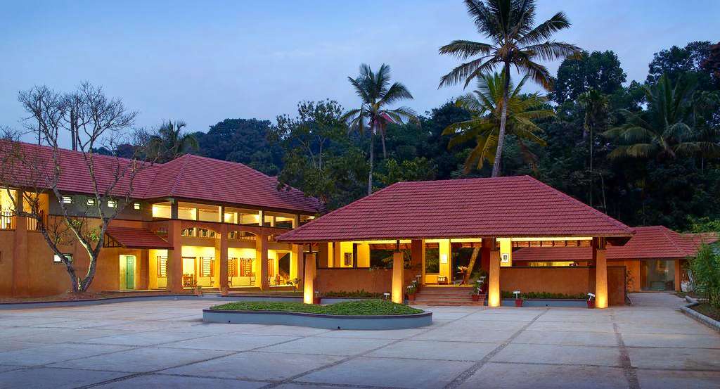 A tropical touch of nature all around