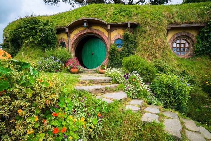 Hobbiton Movie Set