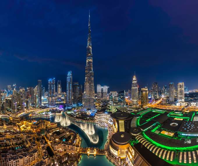 Dubai skyine night view