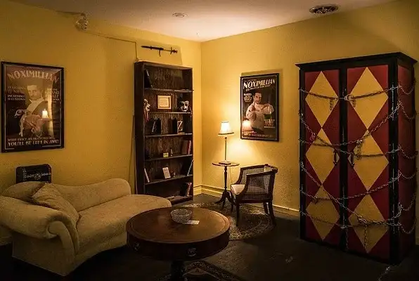 Book Mystery Rooms in Noida Image