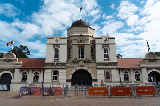 Visit Taronga Zoo for an unforgettable wildlife adventure