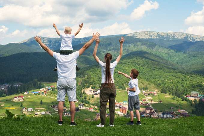 Family enjoying on the Hills of Ooty