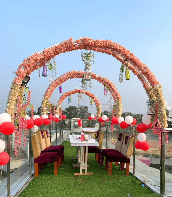 Romantic Candlelight Dinner on Aircraft Wings, Delhi Image