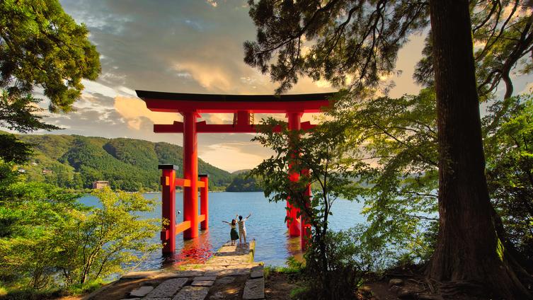Hakone Shrine