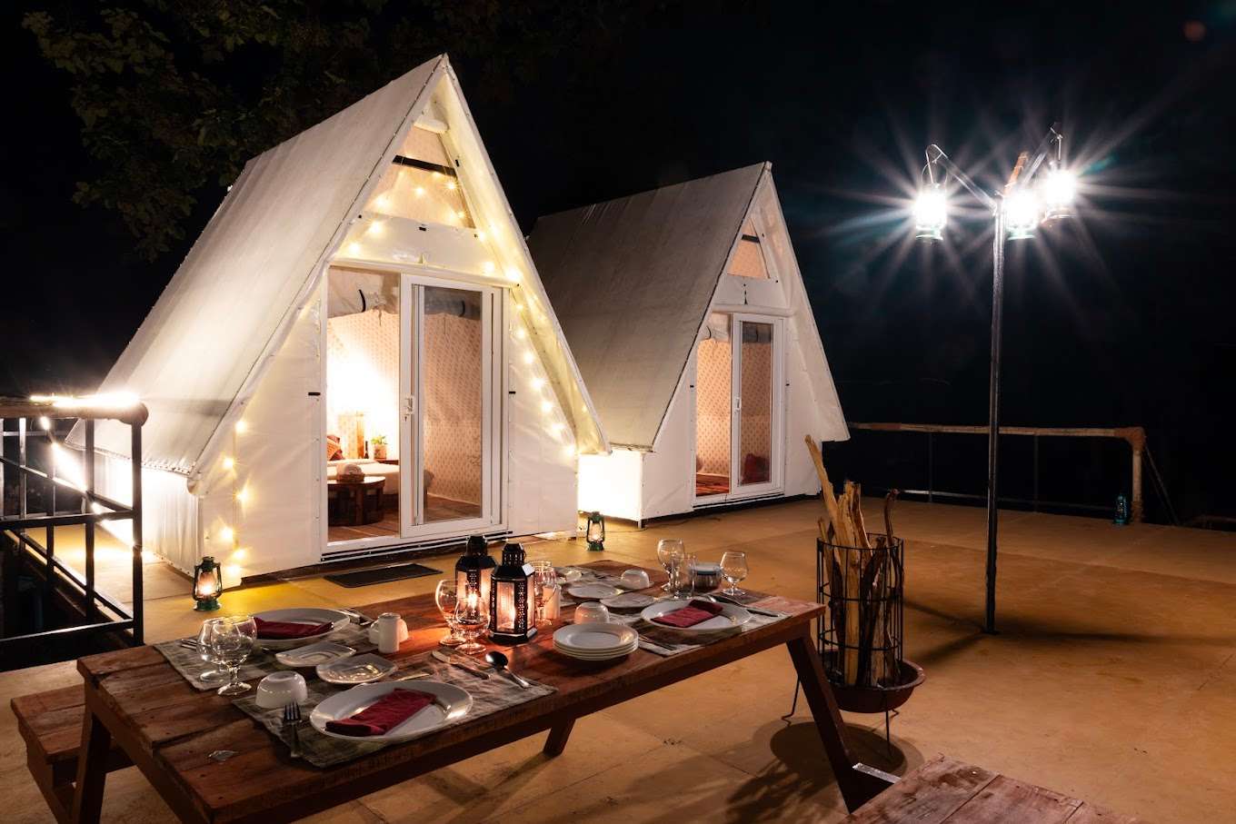 Immerse yourself in nature with an unforgettable glamping experience amidst Pachmarhi’s untouched jungle beauty