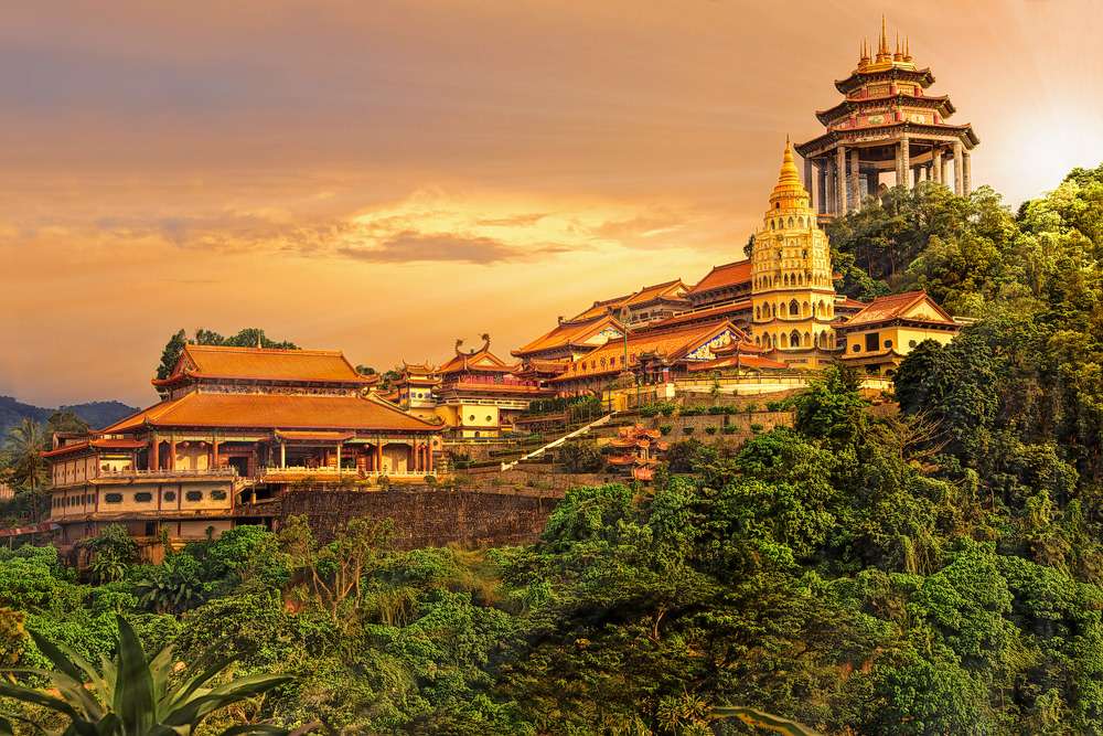 Kek Lok Si Temple and Penang Hill Tour Image