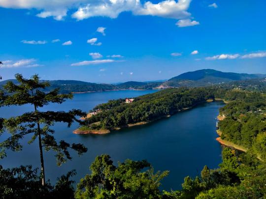 Offbeat Adventure to Meghalaya | FREE Guide (Nongriat Trek) Image