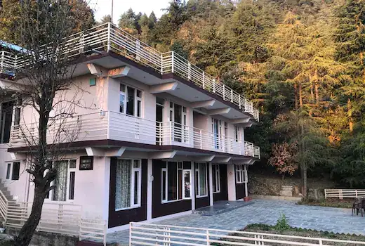 A Serene Vacation Retreat with the Mountain Views in Dharamshala