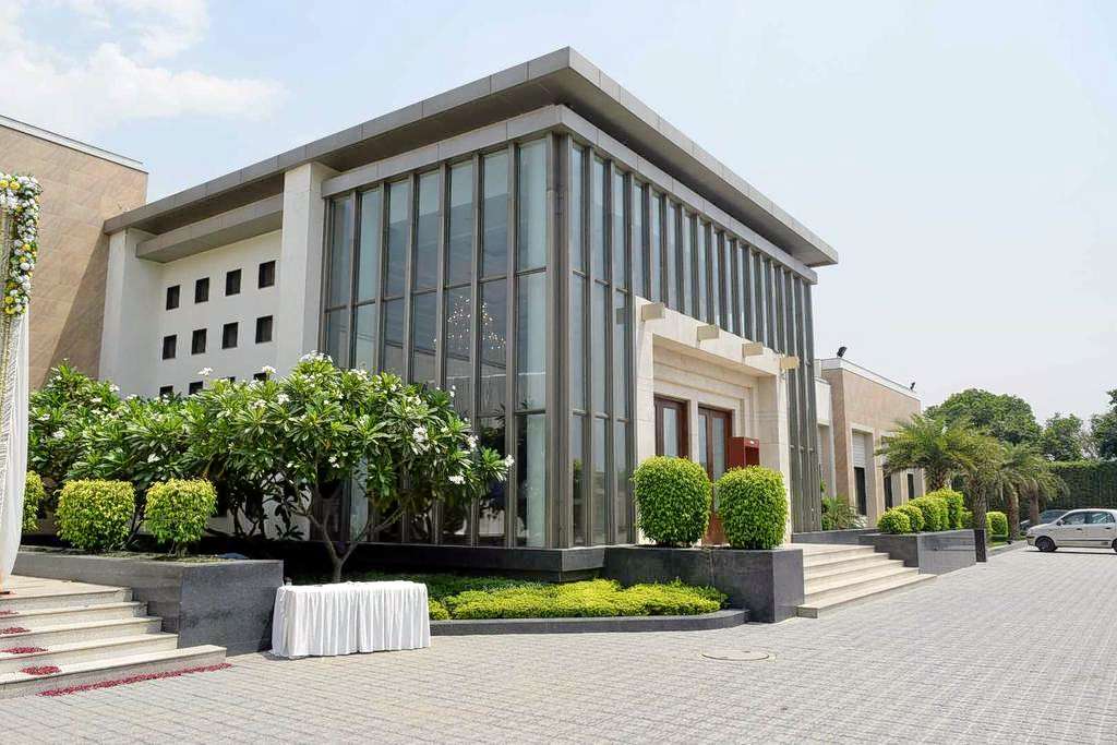 Calista Resort, Delhi | Luxury Staycation Deal