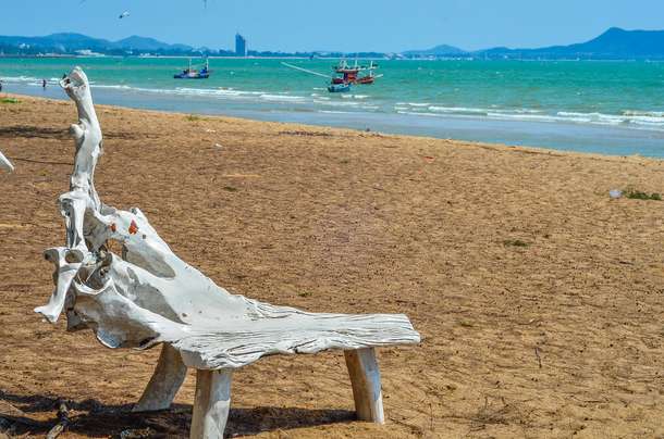 Soak in the sun at Pattaya beach.
