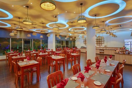 Season Paradise Maldives Image