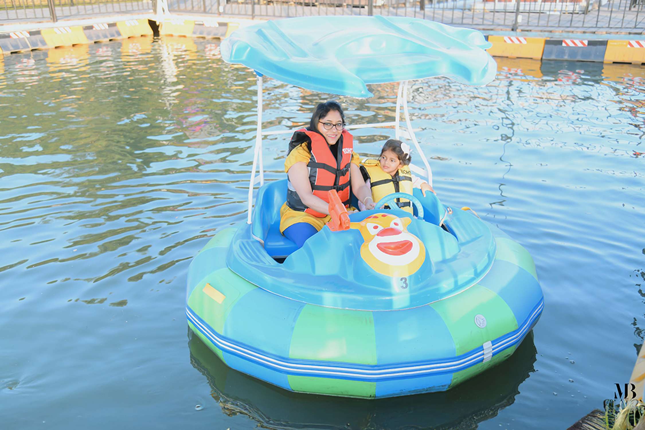 Enjoy bumper boat ride in Bharatpur 