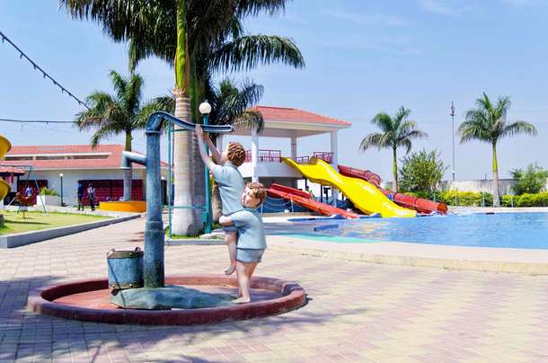 Aqtrgnwe7e1clbqxtjn0kkg4k9c2 1586006463 waterpark 1