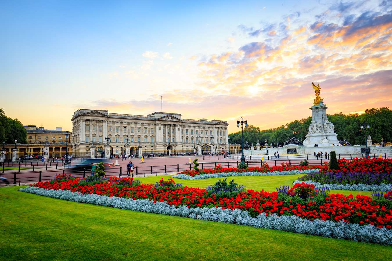 Visit the Buckingham Palace