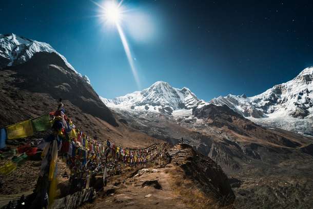 Awni12hbhodqfgsq6ys1bmoch8sp fullmoon at annapurna basecamp 1200x802