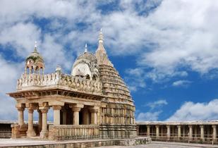 B045y4dvm6kx3mni4okg39xvnqee 1531911215 chausath yogini