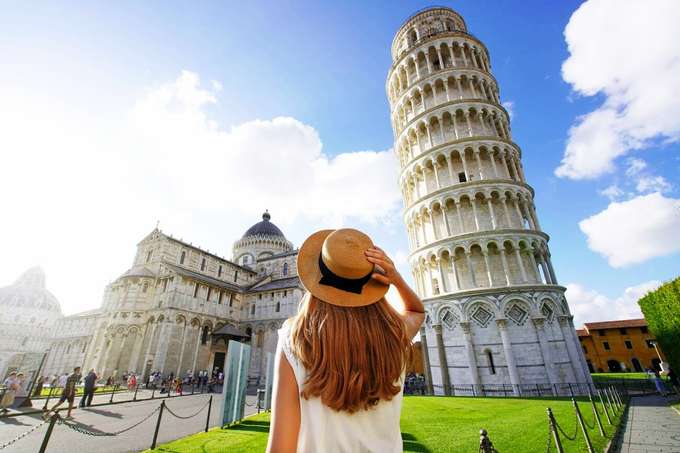 Tourist enjoying at Piazza Dei Miracoli, Pisa